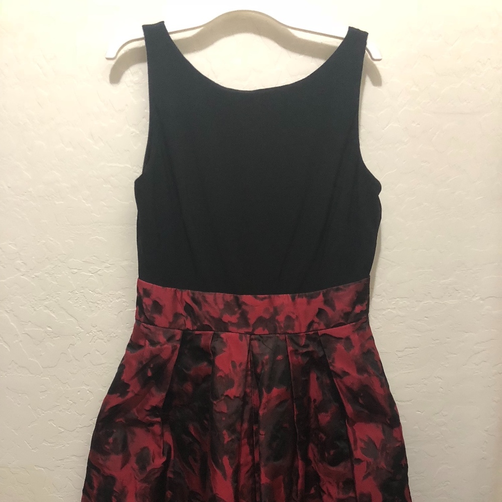 RALPH LAUREN Beautiful Black & Red Dress